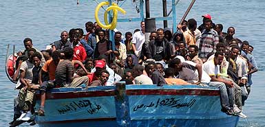 illegal immigrants land on Lampedusa