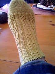 9/28: knotty socks progress