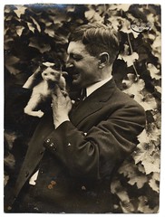 Alfred Lenz with a cat