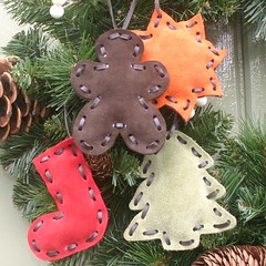 Set of suede Christmas decorations