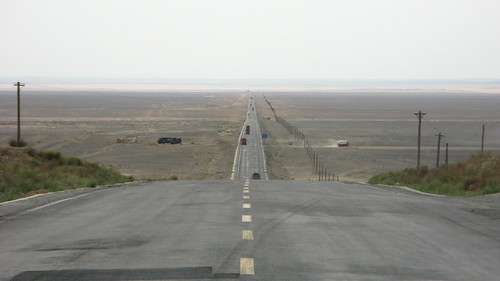 Endless (National Highway 312 between Lotojue and Xinxinxia, Xinjiang Province, China)