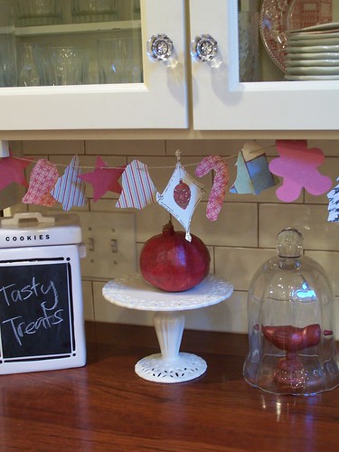 DIY: 4 Ridiculously Easy But Fun Craft Garland Projects