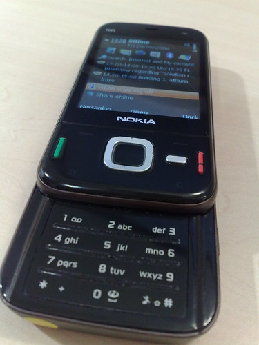 Nokia N85 - slider open