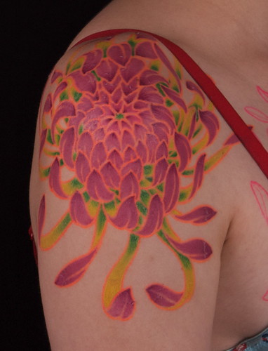 chrysanthemum flower tattoo. Chrysanthemum on Kurstin
