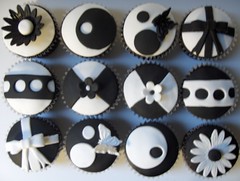 Black and White "Model" Cupcakes