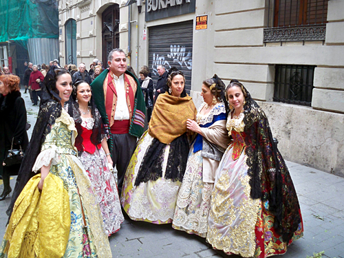 valencia-traditional-dress