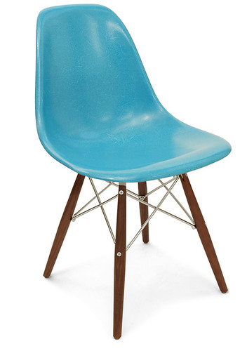 Fiberglass chair w/ swivel base