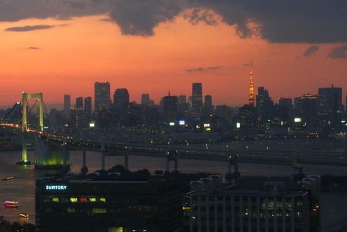 Tokyo Tower and Rainbow Bridge from daikanransha 2