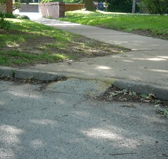 Makeshift curb ramp