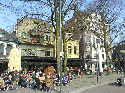 Cafés auf dem Marktplatz in Enschede