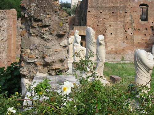 De Vestaalse Maagden in het Forum Romanum