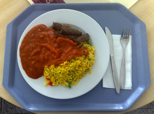 Bifteki mit Curry-Gemüse-Reis