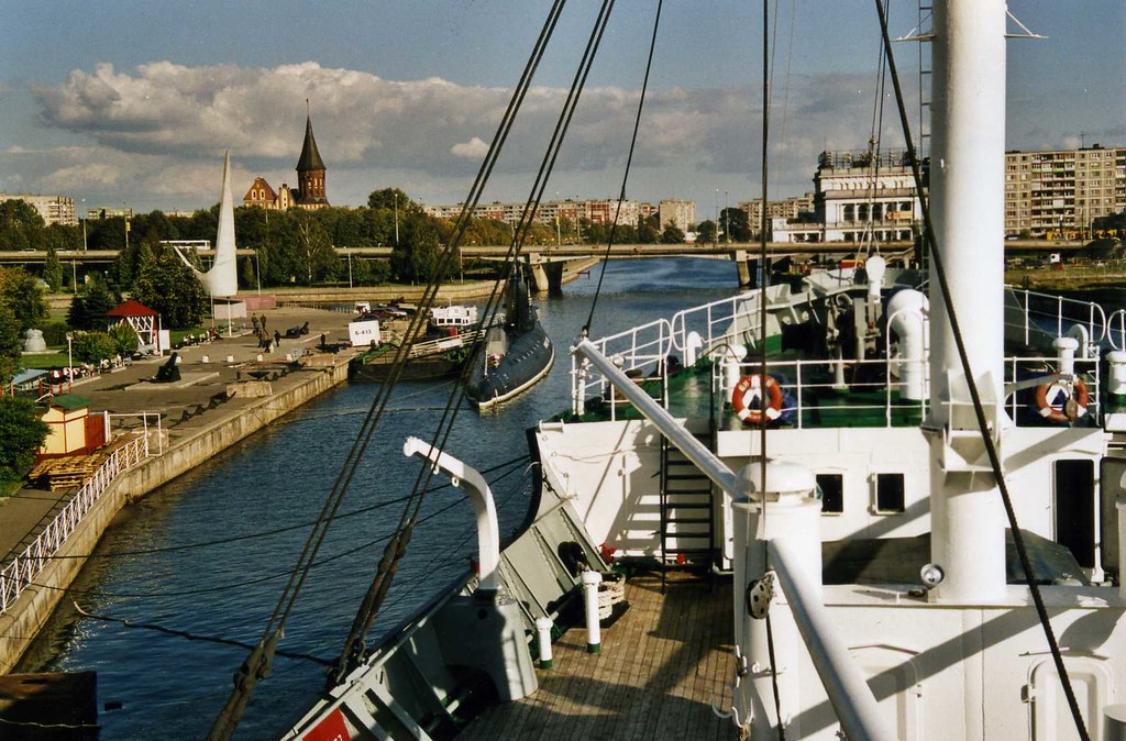 :  Kaliningrad. Polar Research vessel VITYAZ -   ,2003