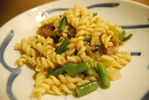 Beef stroganoffish with green beans