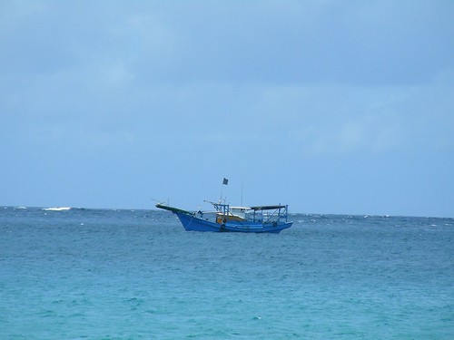 白砂沙灘-漁船