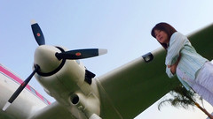 julia and the DC-3