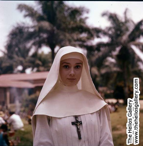0915 [Audrey Hepburn] (The Nun's Story) portrait_(c)_Leo_Fuchs_Photography_(www.leofuchs.com)(www.theheliosgallery.com)
