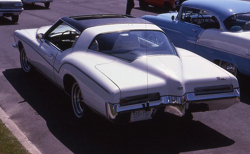 1972 Buick Riviera by carphoto