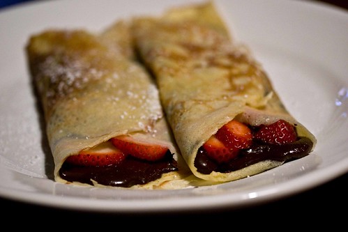nutella and strawberry crepes