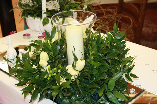 Brides Country Style Wedding Flowers mothers aunts learned how to make 
