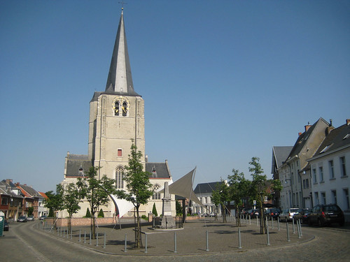 Kerkplein, Heist-op-den-Berg by Erf-goed.be.