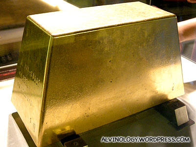 Real giant gold bar that weighs a ton