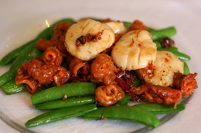 Stir-fried Coral Clam and Scallops in XO Sauce