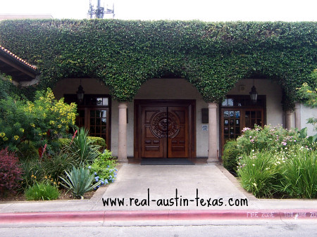 Austin Restaurants - Matt's El Rancho in Austin Texas