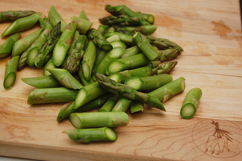 asparagus cutting board