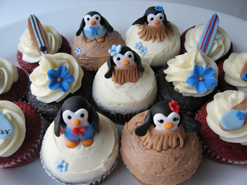 More Penguin Cupcakes!