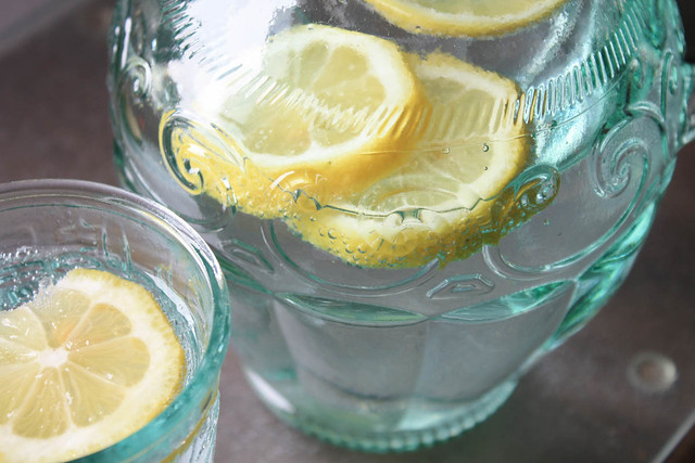 lemon water - summer drink