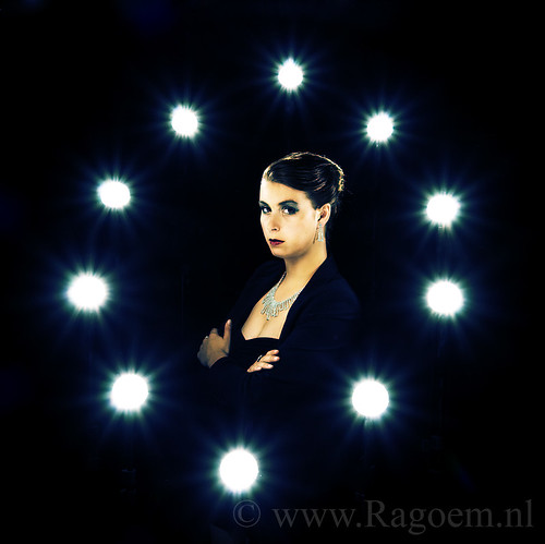 Ring of light by Ragoem