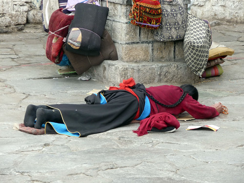 Prostrating in front of Jokhang Temple