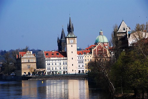 你拍攝的 美麗的布拉格~美麗的Vltava河。