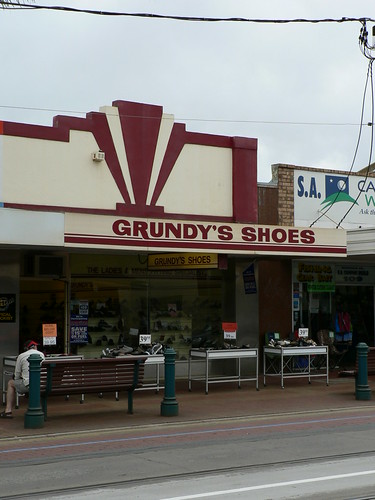 Grundy's Shoes, Glenelg
