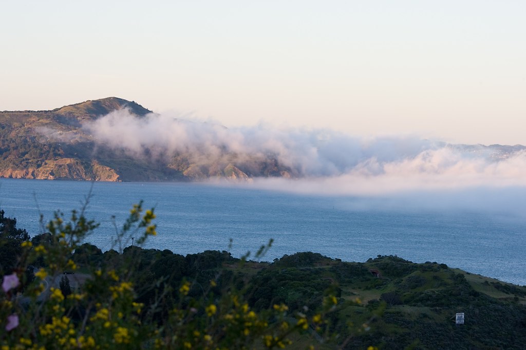 фото: Туман окутывает ангельский остров