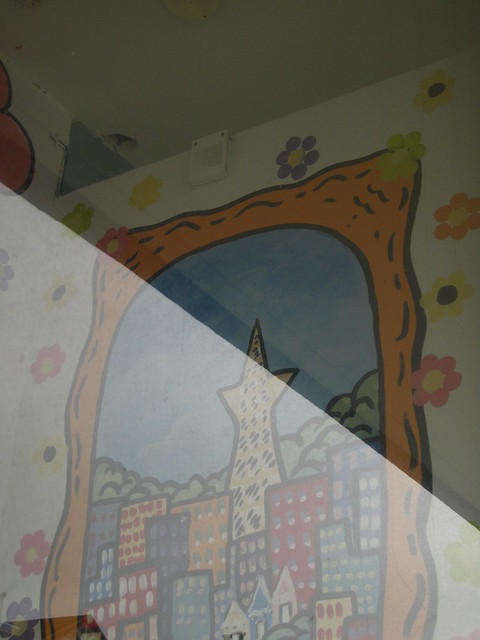 mural behind the widgety window