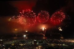 Fogos Copacabana 2009 - Fireworks over Copacabana 2009 by augusto.froehlich