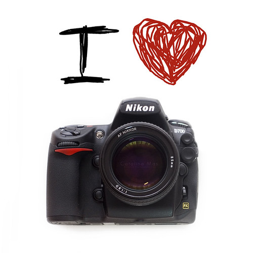I (L) Nikon D700