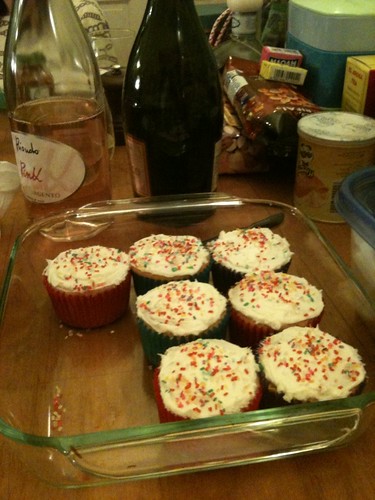 Prosecco and cupcakes