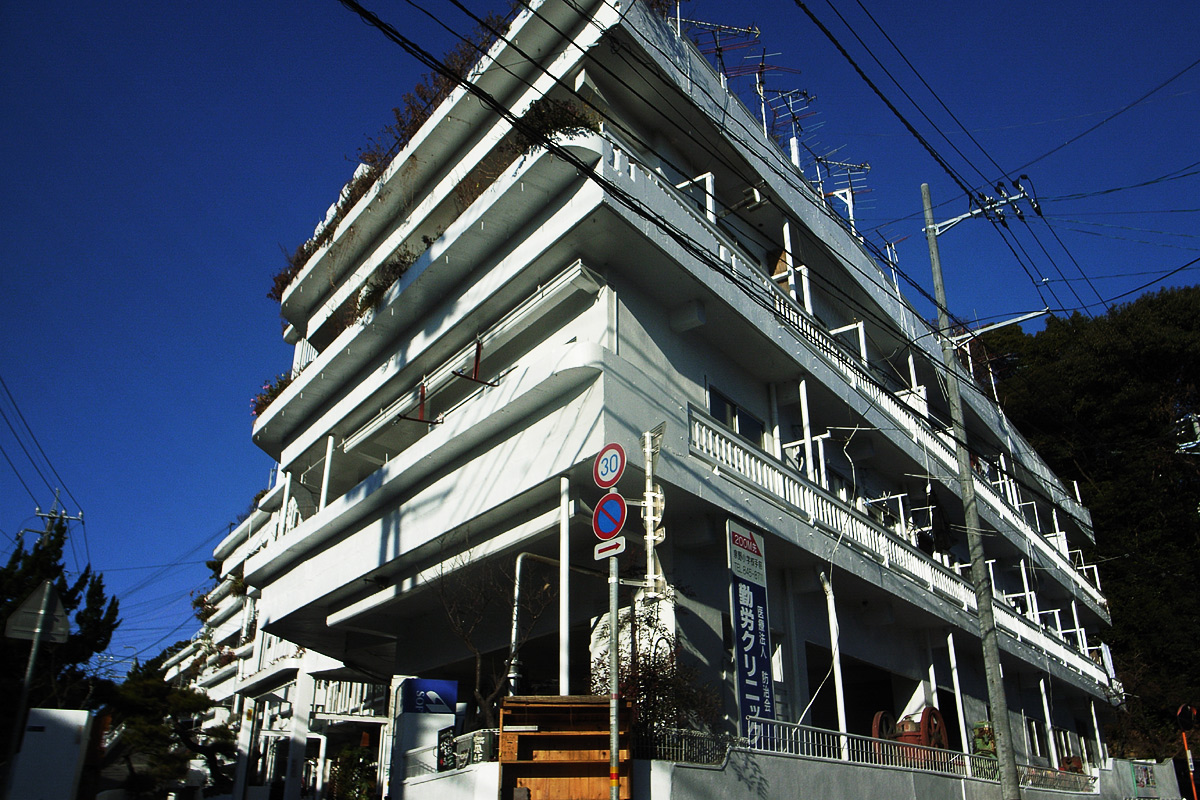 2009-01-01 the SAWADA-Mansion (self build apartment)