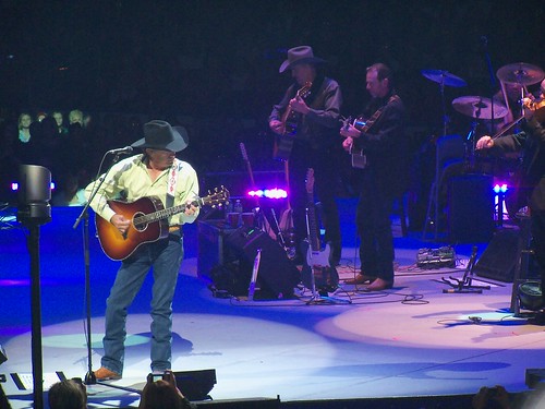 George Strait and the Ace in the Hole Band 10 16 10