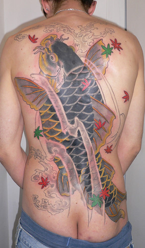 El pez koi o carpa japonesa todo un cl sico del tatuaje tradicional japon s
