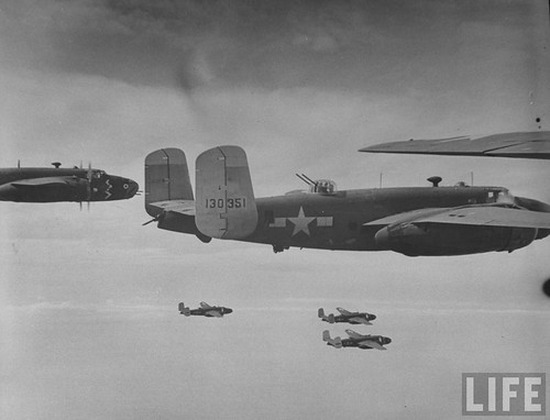 Warbird picture - B-25 Mitchell formation