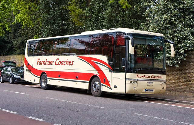 Farnham Coaches WA07KXX at Kew by 2E0MCA