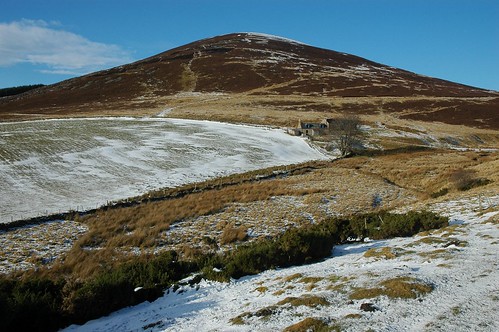 Cairn Vaich above Loinherry