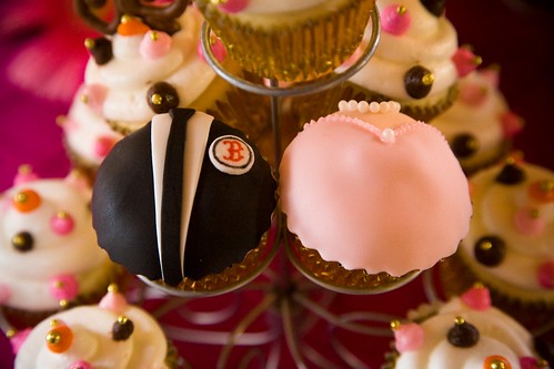 a huge Boston Red Sox fan thus the logo on the cupcake groom's lapel