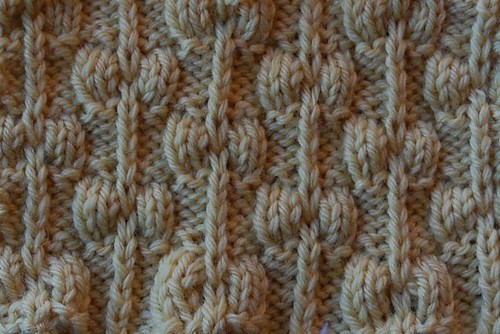 Baljaffray Handknits: Free Knitting Pattern - Honeycomb Scarf