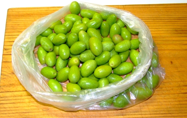 green olives 01