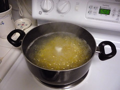 shell noodles boiling